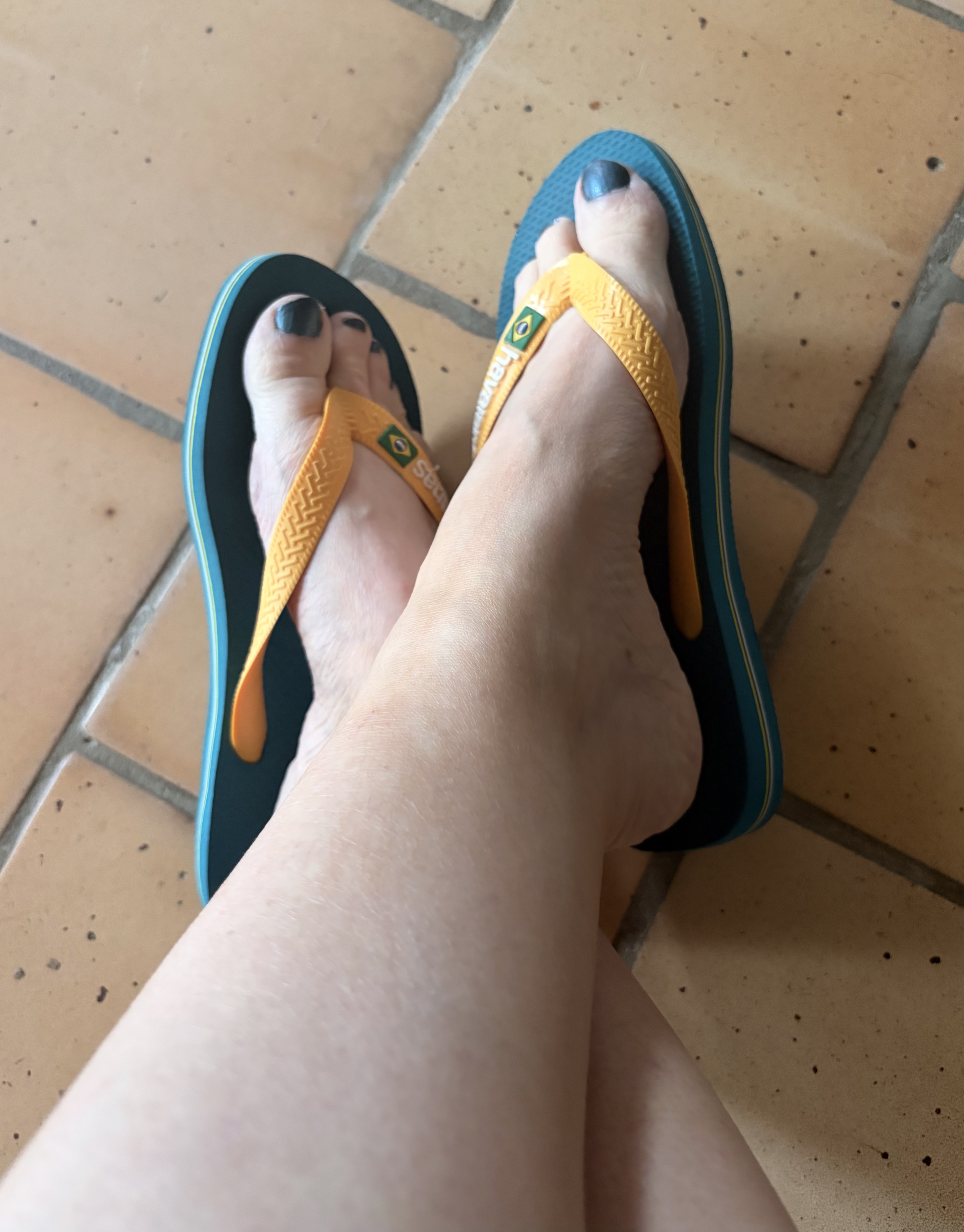 Free Feet Pics - Alicefeet