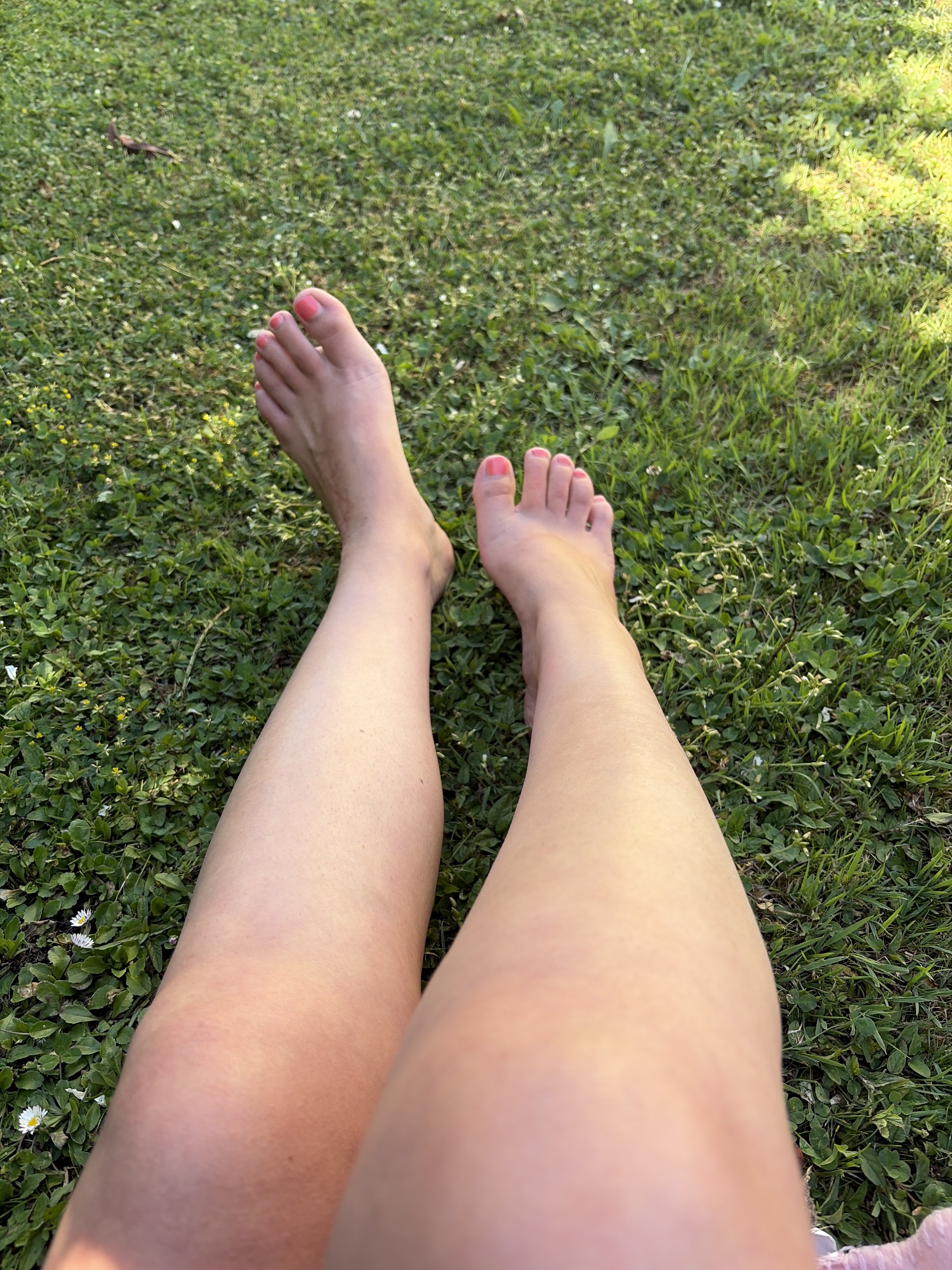 Free Feet Pics - HoneyHeel