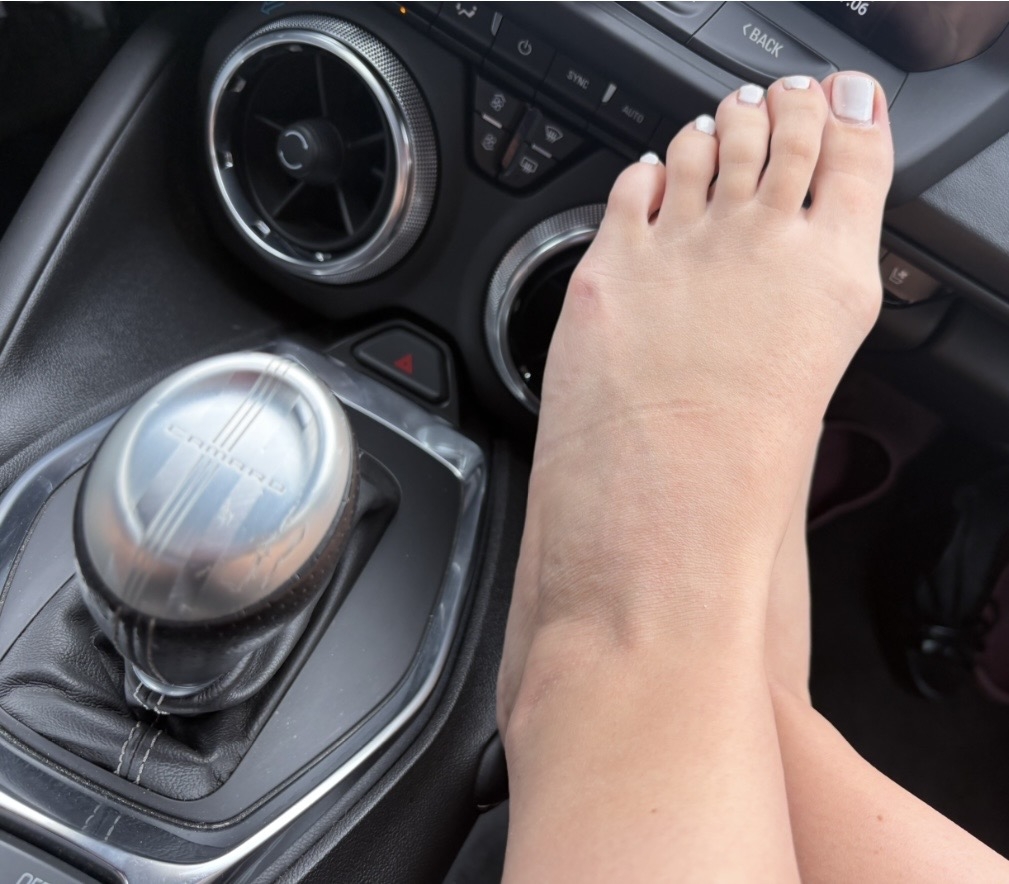 Free Feet Pics - Giulia