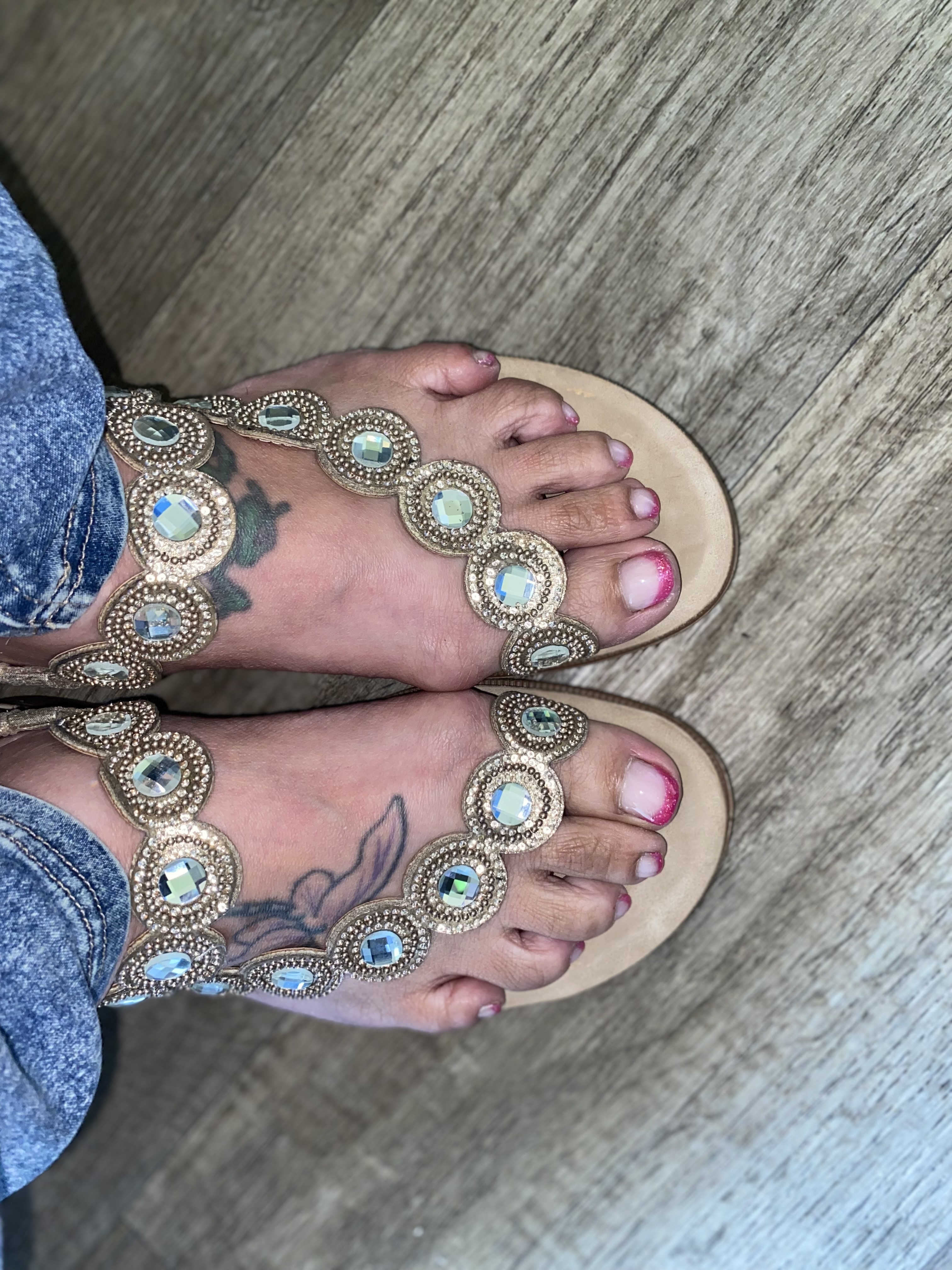 Free Feet Pics - MissFeeties